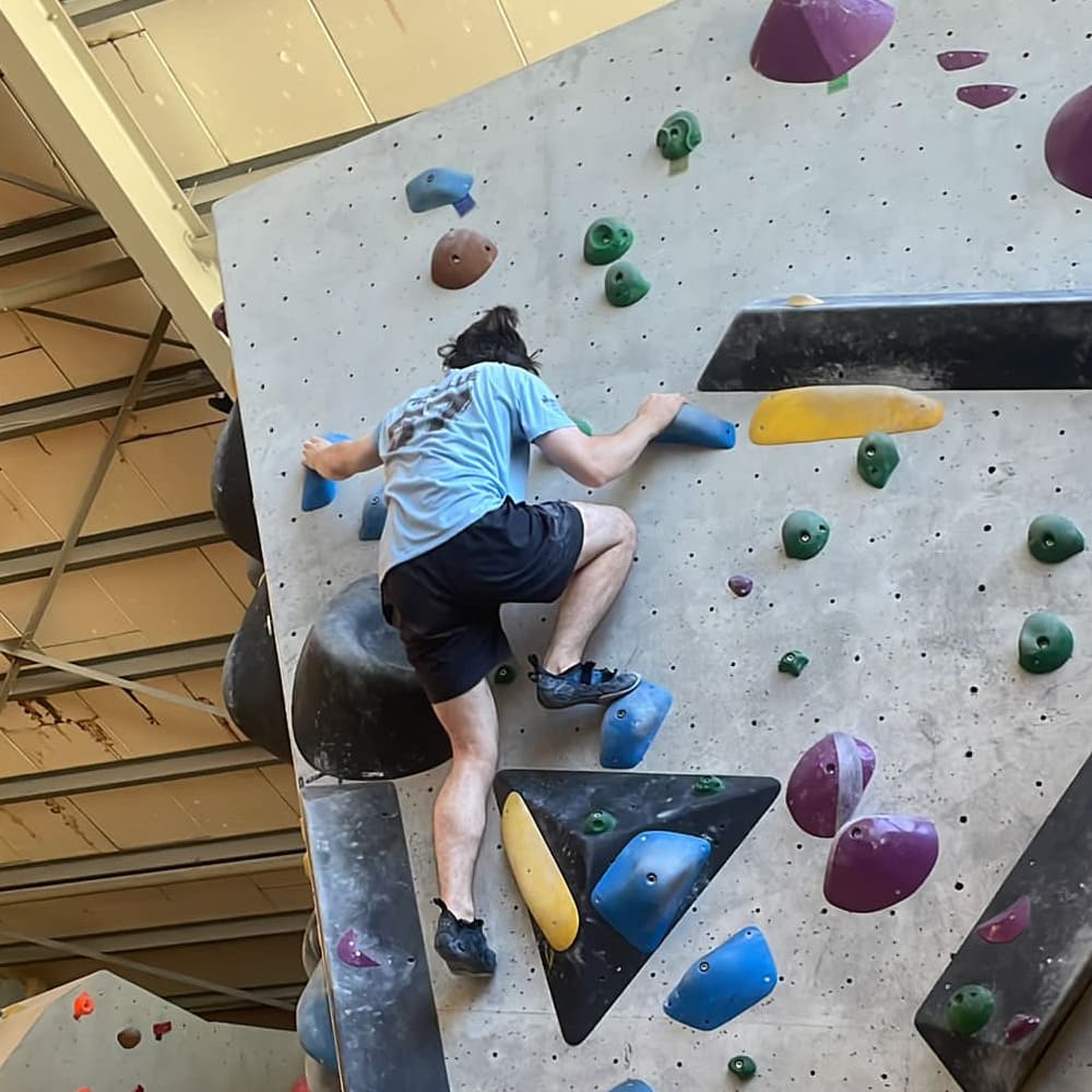 Moi qui escalade